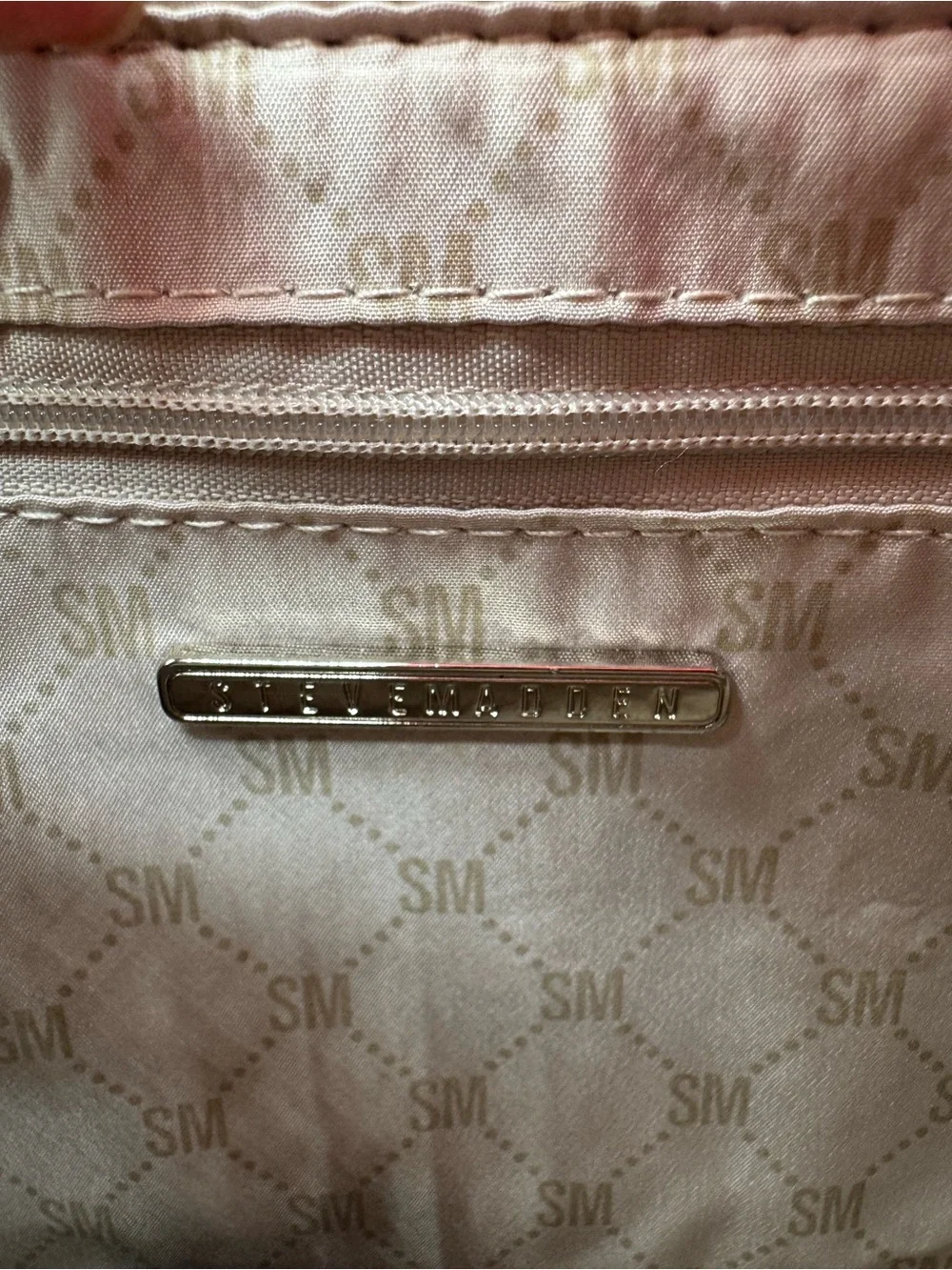 Steve Madden Olive Green Structured Crossbody Logo Strap and removable zip pouch